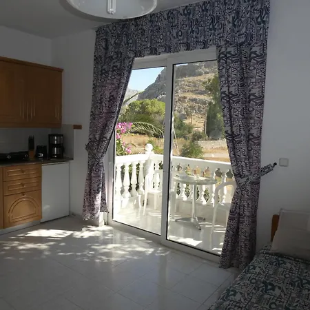 Castle View Apartamento Charaki